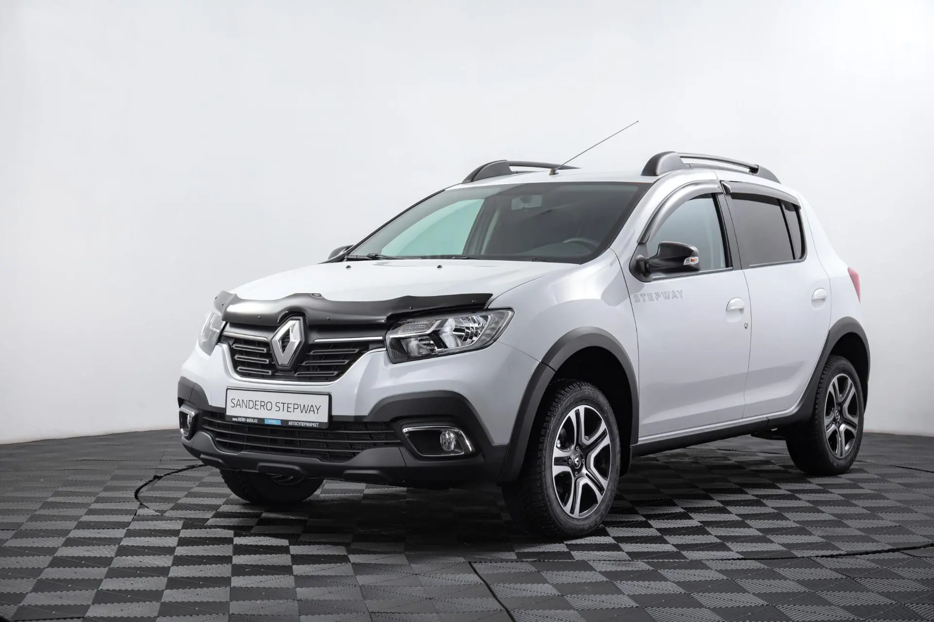 Renault Sandero 2021 года за 1 000 000 BYN в Минск